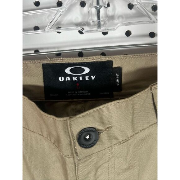 Oakley Khaki shorts size 32 - Picture 7 of 8